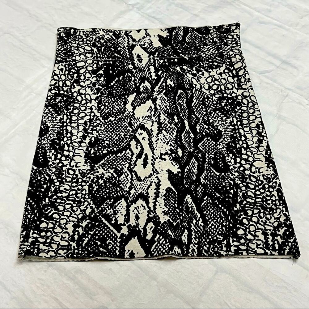 Poof Bodycon Skirt S NWOT
